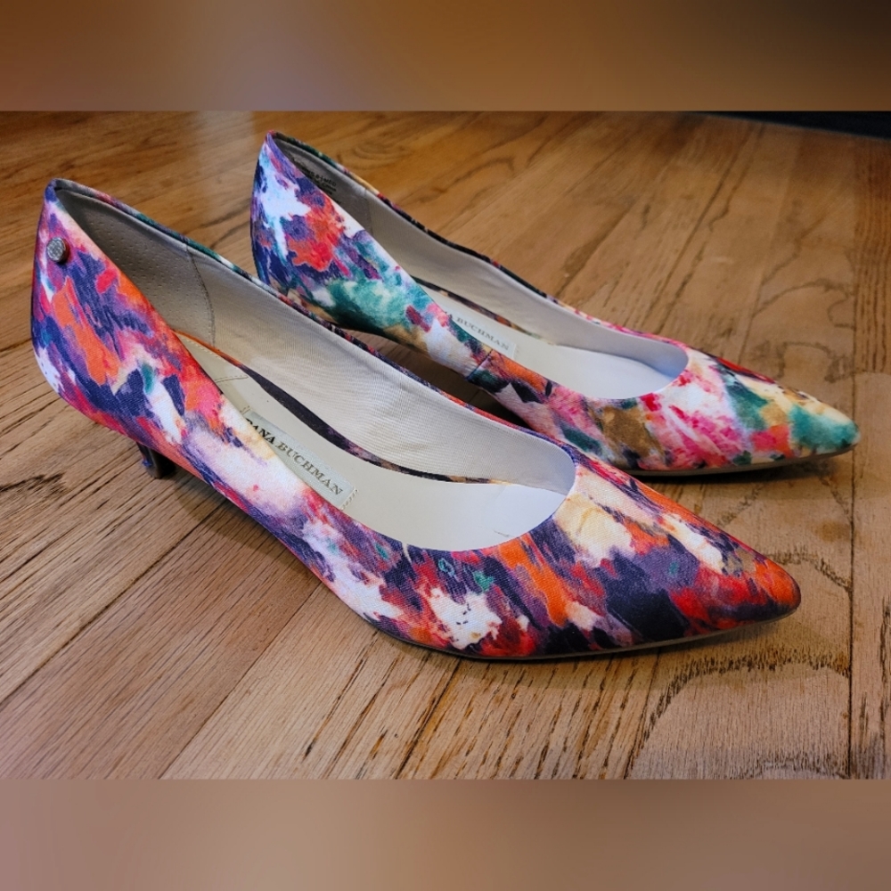 Dana Buchman Watercolor Kitten Heels